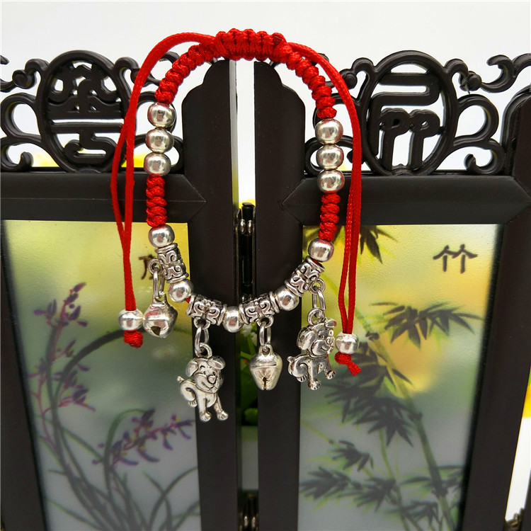 Red rope dog