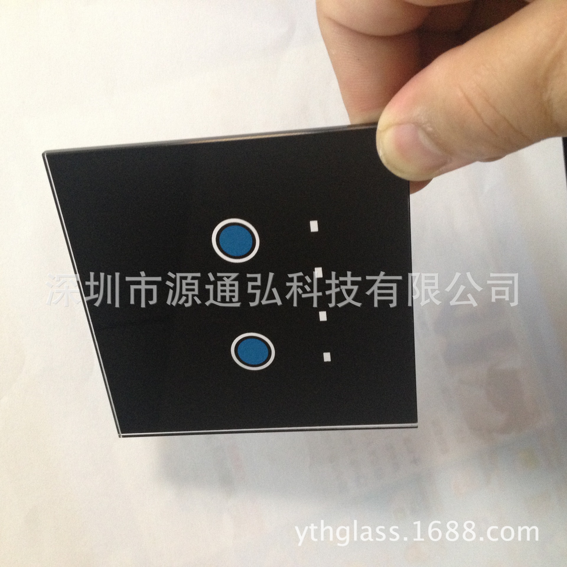 厂家加工86常规钢化玻璃触摸开关夜光按键钢化玻璃面板显示玻璃