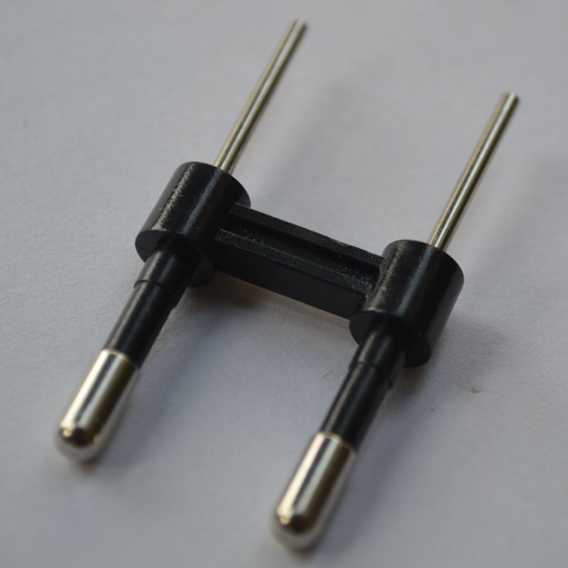 厂家直销欧规电源五金插头支架  欧式圆插脚 VDE 环保铜材质插针