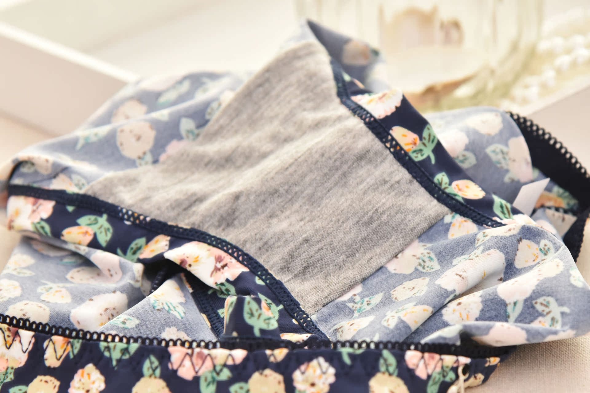 Slip jeunesse en soie Ice - Ref 654921 Image 45