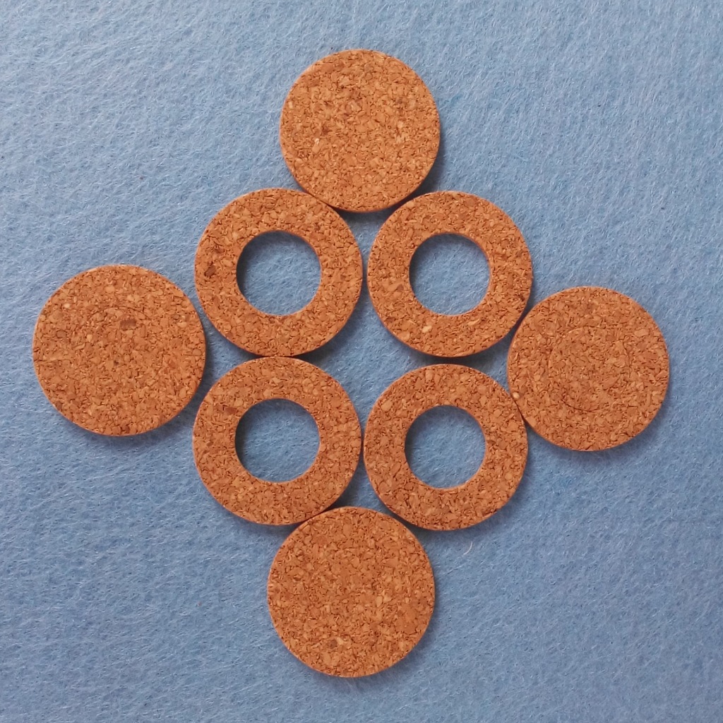 厂家供应防潮防震自粘软木脚垫软木胶垫背胶软木自粘垫可定制