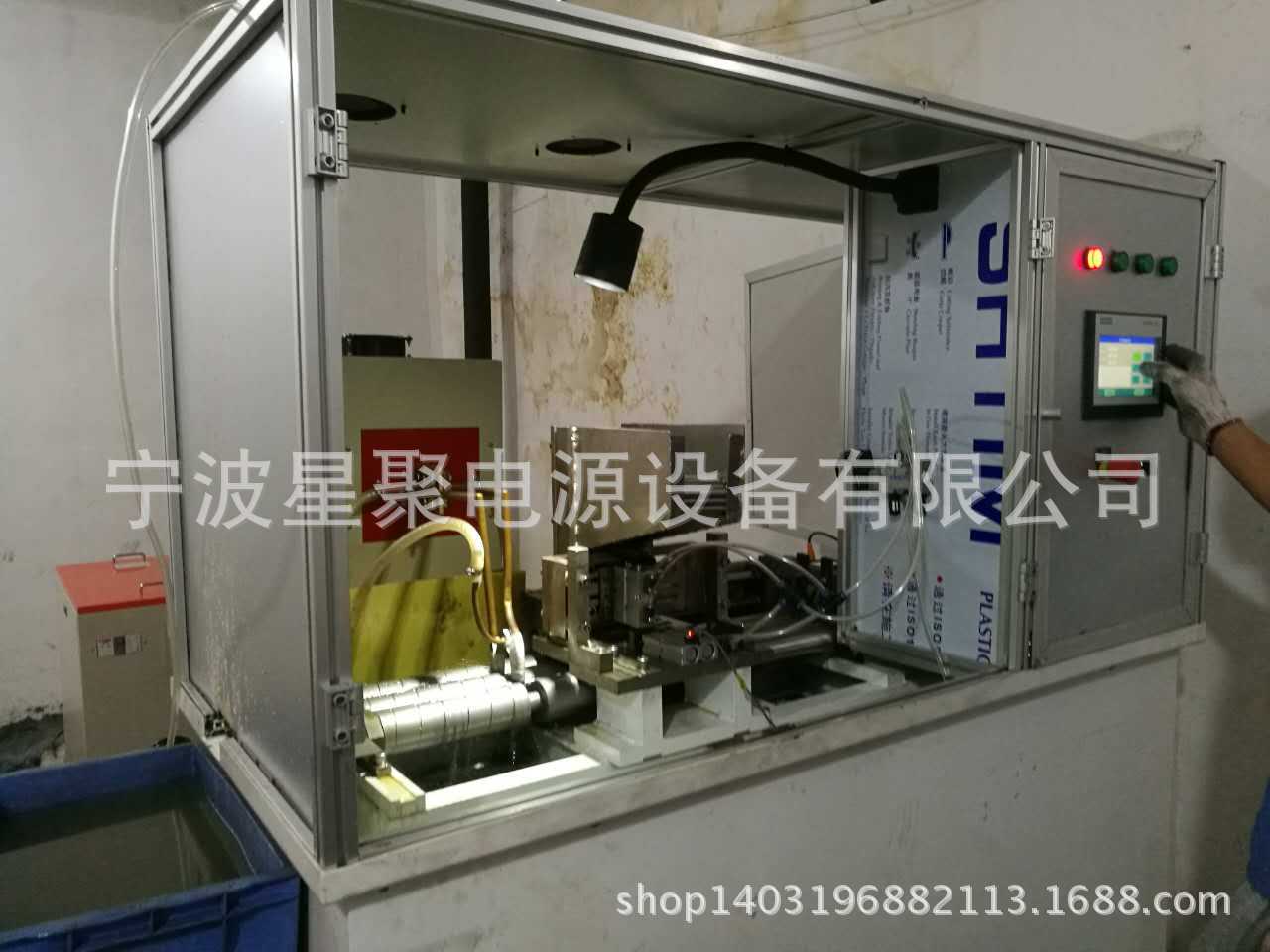 小型轴类淬火 自动控制 效率高 适用单件及批量生产的需要