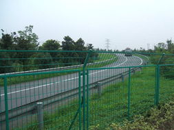 浸塑公路护栏网 现货批发 厂家直销 铁丝护栏网