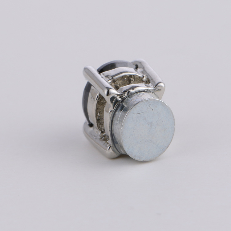Labret piercing jewelry detail image