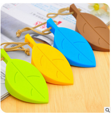 Creative leaf silicone door stop, children's anti-hand pinch safety door card, three-dimensional hangable door stopper, safety silicone door card