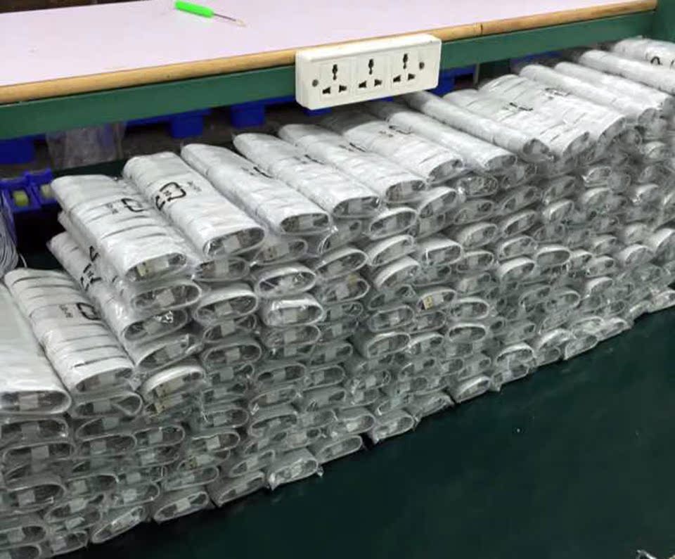 2853465128_1645550025