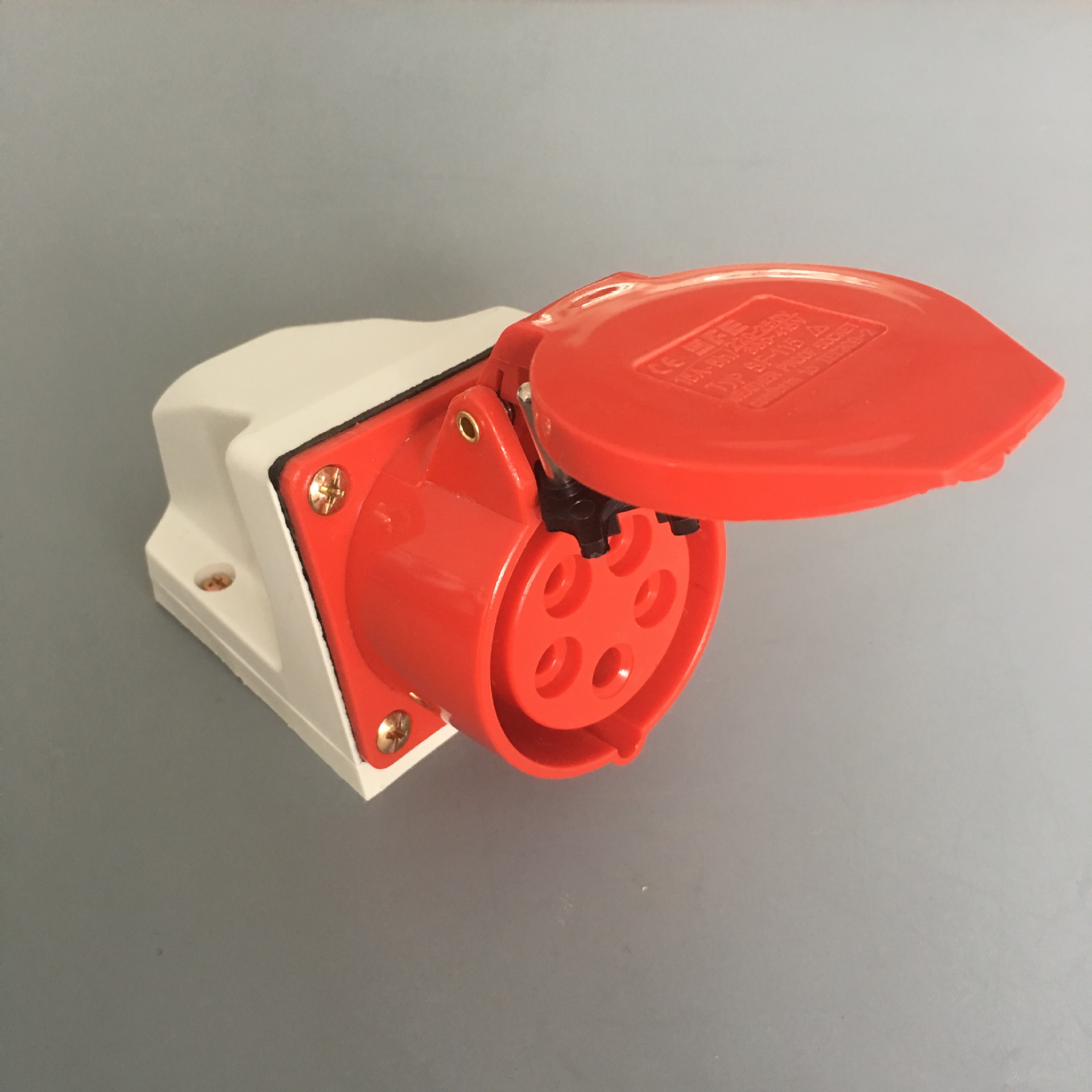 供应上丰工业插座墙装 16A 415V 5孔 IP44 SF-115