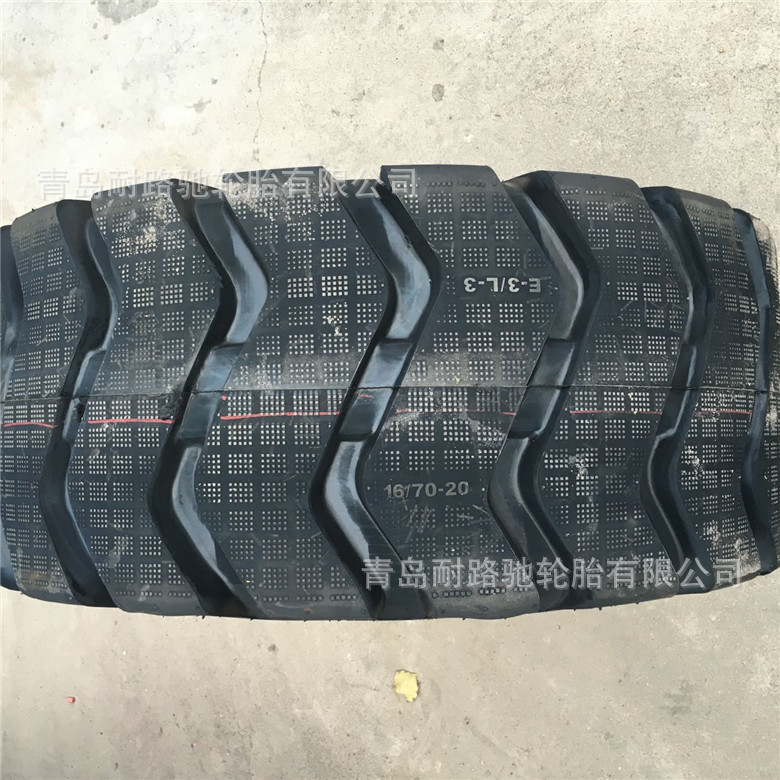 14/90-16  E3/L3花纹  工程装载机轮胎