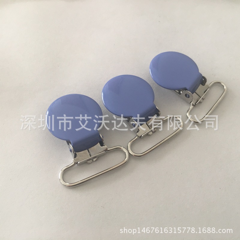 blue pacifier clip (2)