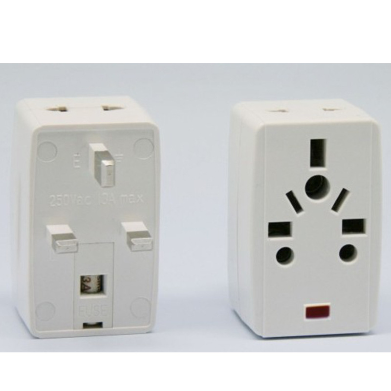 多孔三合一多功能旅游转换插座为出国旅行使用（禁止国内使用）