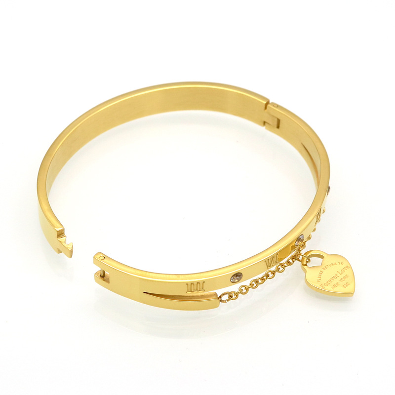 Elegant Heart Shape 304 Stainless Steel 18K Gold Plated Rhinestones Bangle In Bulk display picture 4