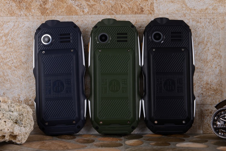 电霸充电宝_超长老人手机qq微信充电宝功能双