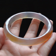 �������Ϭ������@�l���C   ��ɫŮ��@�l�֭h