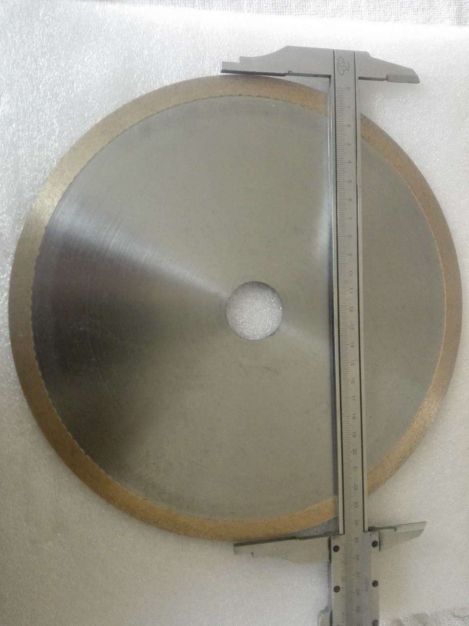 厂家直供蓝宝石切割片 超 薄金刚石切割片/锯片