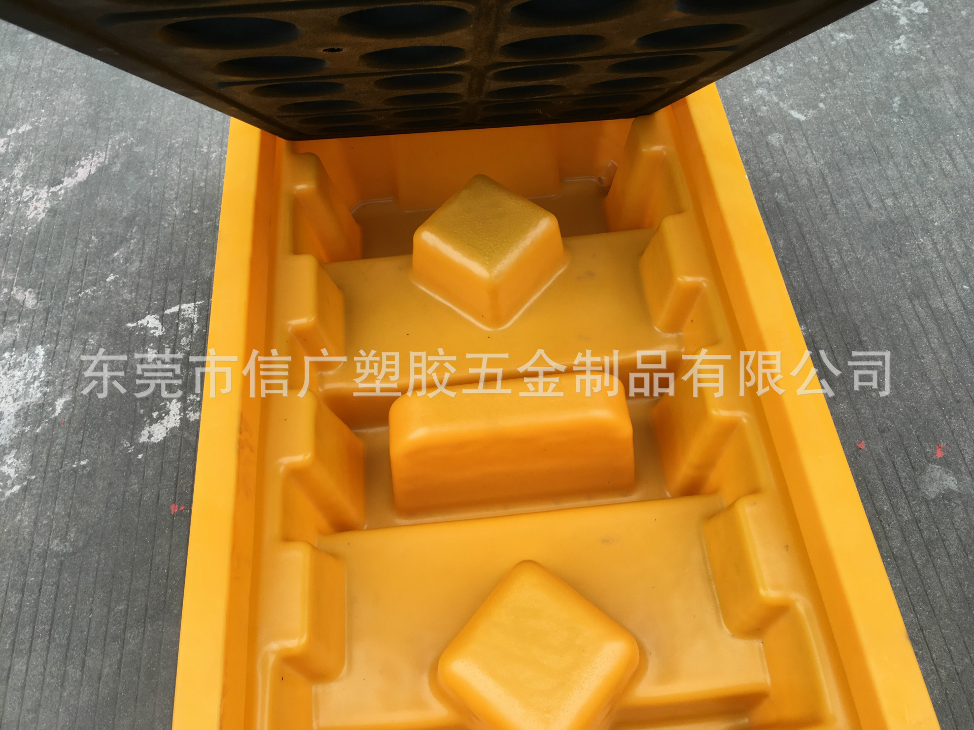 东莞渗漏托盘厂家 生产PE全新料防泄漏托盘 环保2桶叉车盛漏卡板