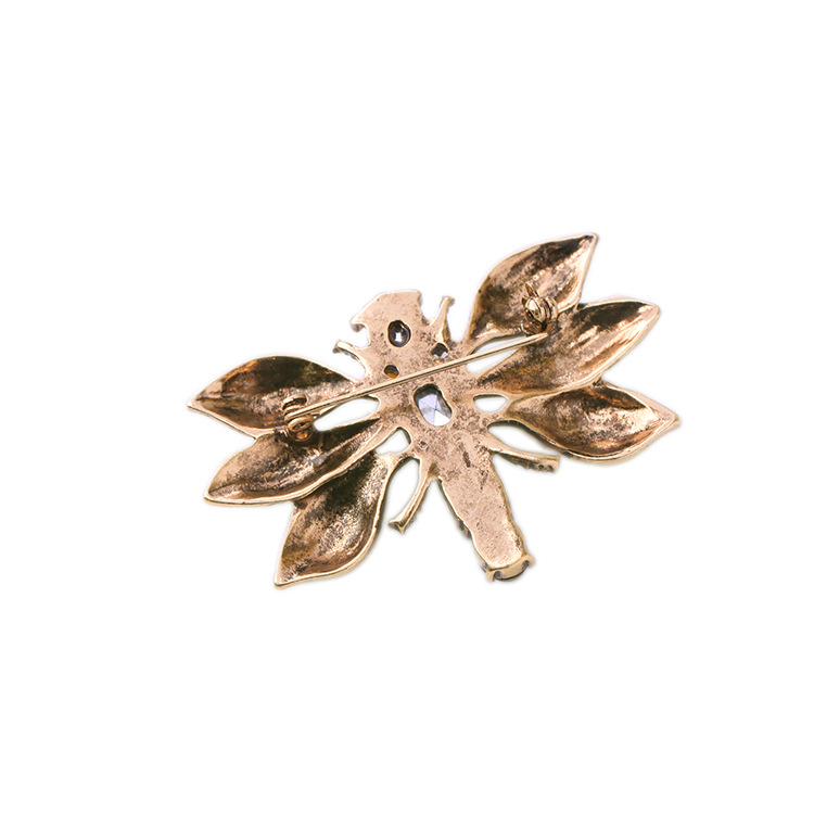 Fashion Diamond Cute Butterfly Women's Brooch display picture 3