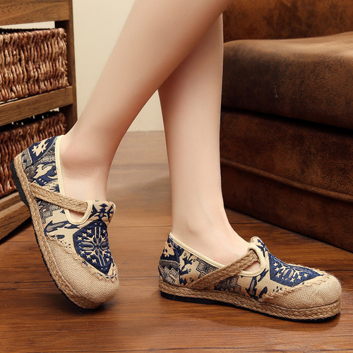 Round head cotton and hemp ethnic women's shoes: Beijing shoes embroidered shoes linen clothing shoes for female