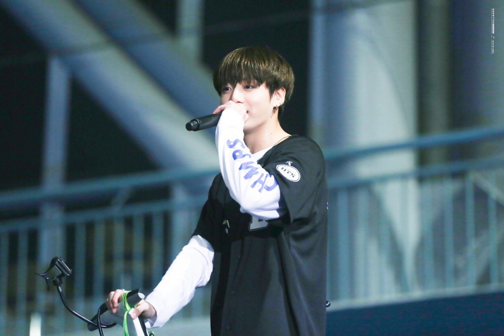 d2d46b75jw1f9rxmzl9dej21kw11xn