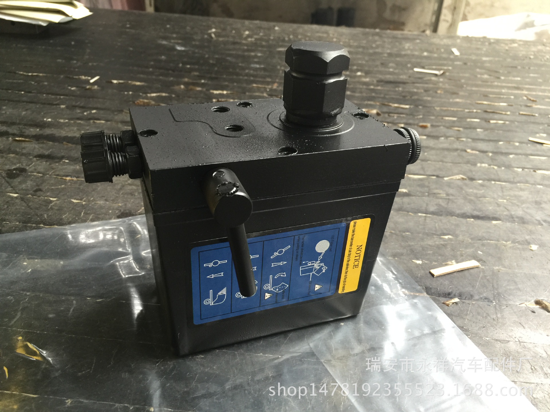 厂家直销 质量保证 BENZ 0015533601 0015533701 手动泵 举升泵