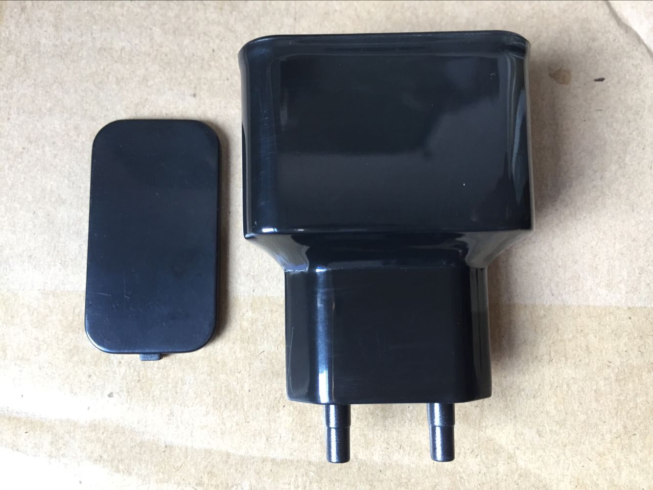 充电器外壳  扔机充电器外壳  充电器塑胶外壳