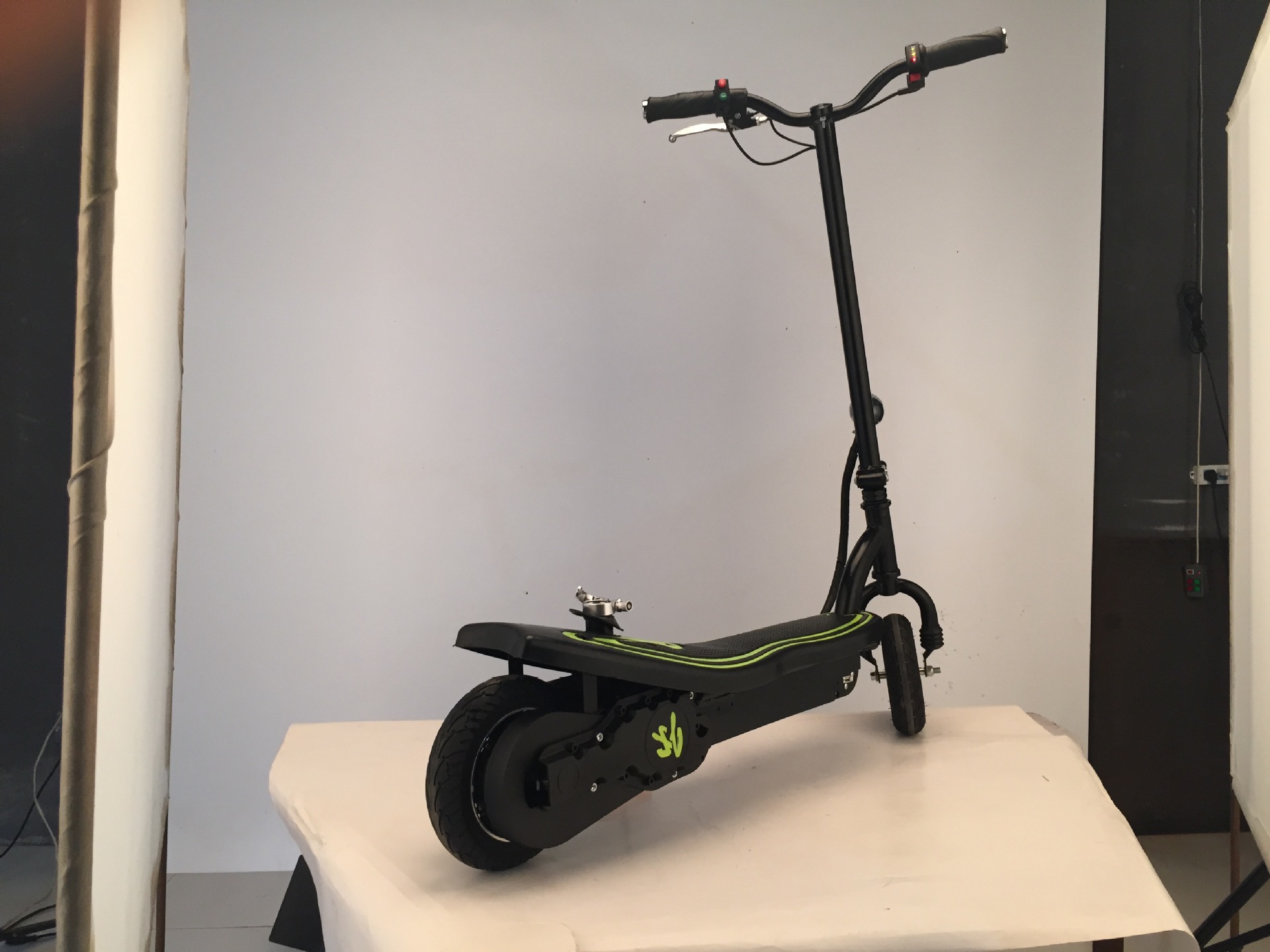 新款可折叠式两轮电动自行车 迷你成人12寸电动自行车 户外代步车-阿里巴巴