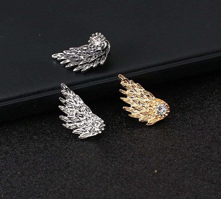 Retro Stereo Angel Wing Feather Diamond Alloy Stud Earrings display picture 3