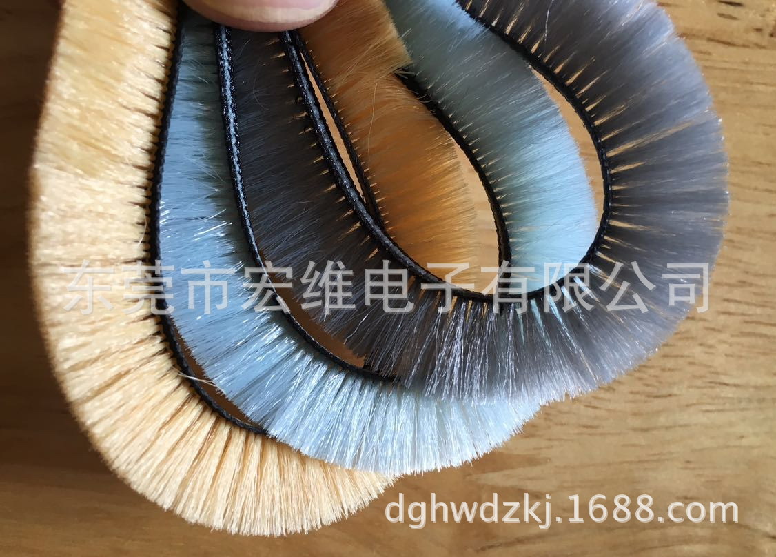 厂家直供 吸尘器用除静电毛刷条、滚筒毛刷条