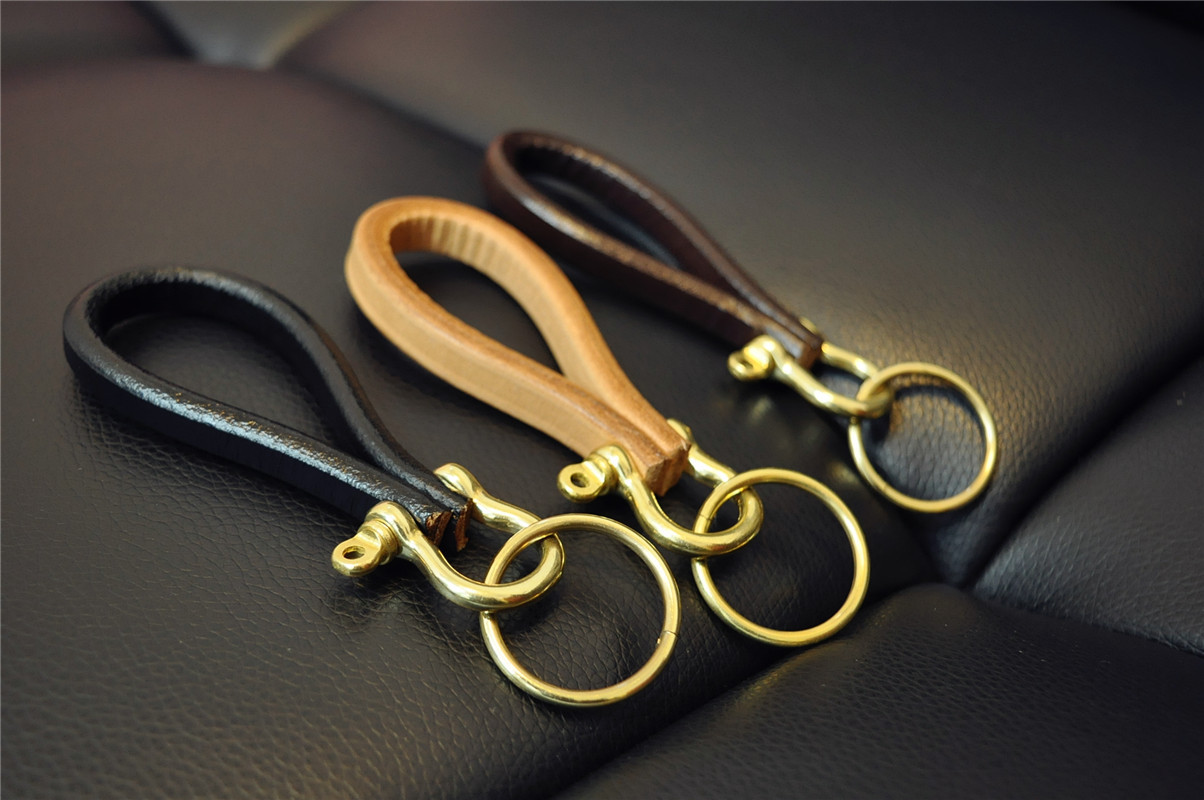 40g Weight Bag Pendant, Keychain Classification 1 Piece Quantity Street Occasion Retro Geometric Cowhide Copper Unisex Bag Pendant Keychain