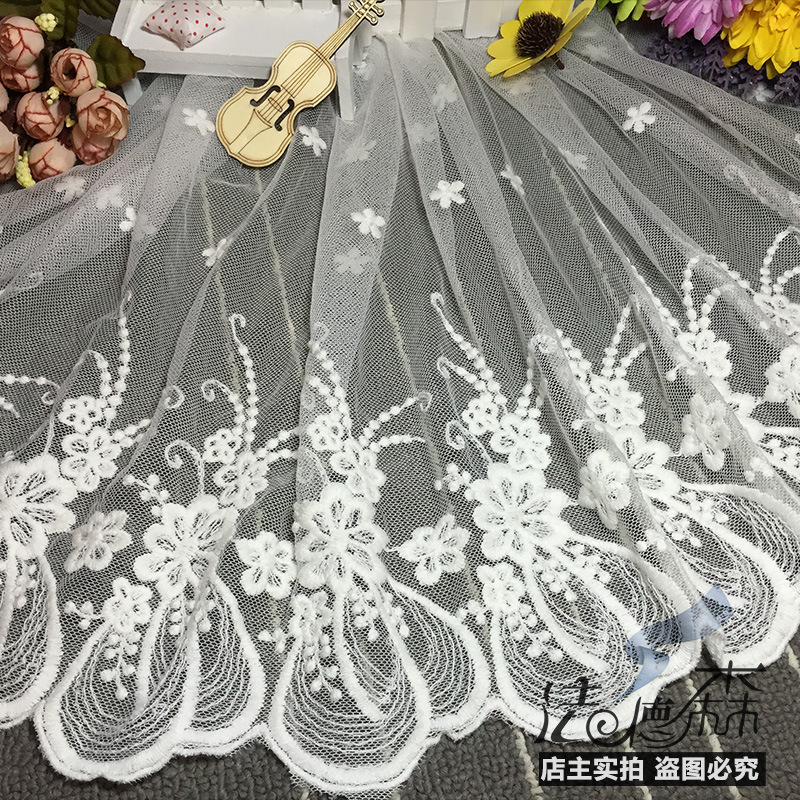 125cm白色花边满幅绣花蕾丝刺绣面料衣服窗帘服装辅料