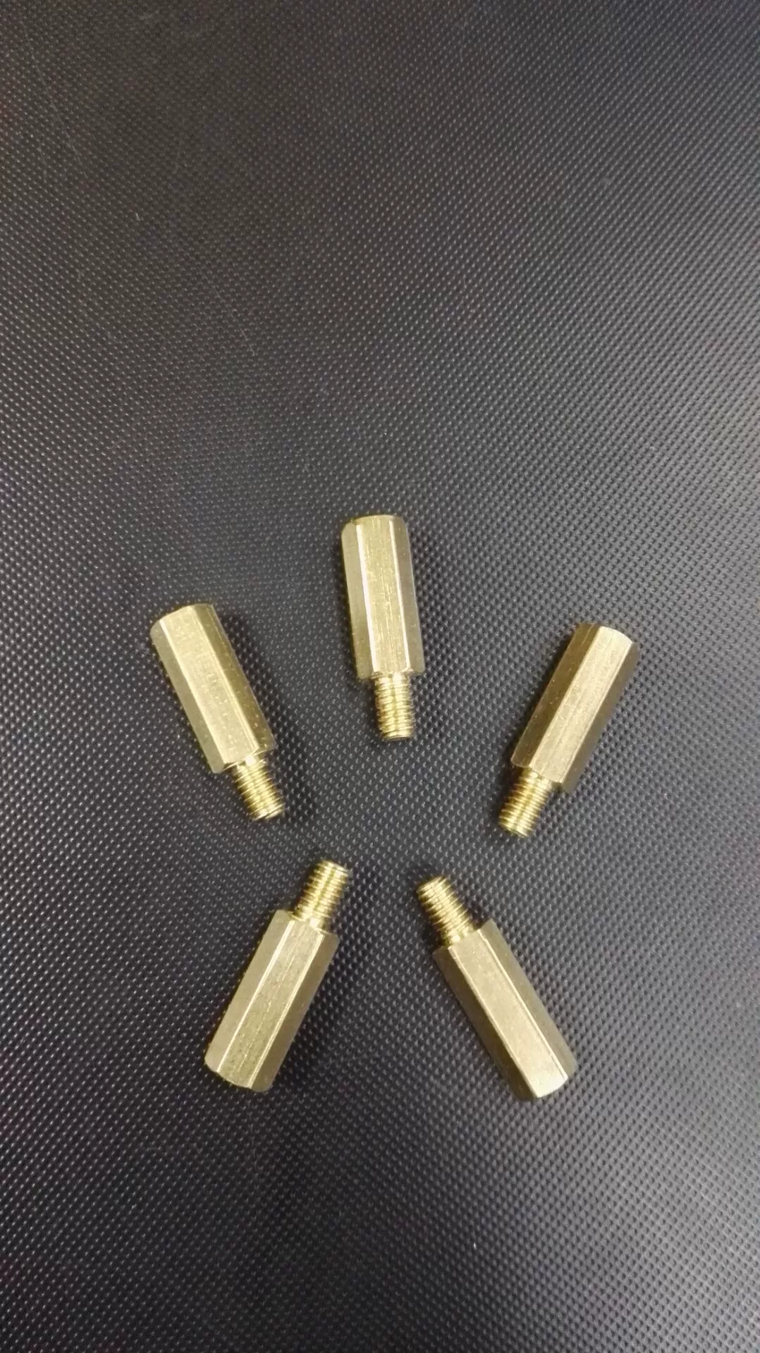 М3 Медная Колонка Шестигранная колонка с одной головкой Инь и Ян Стад Опорная Колонка Основная плата Шестигранная Колонка Изоляция Медный винт