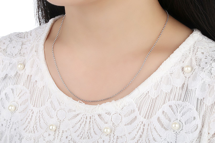 Elegant Design of Cross Chain Necklace