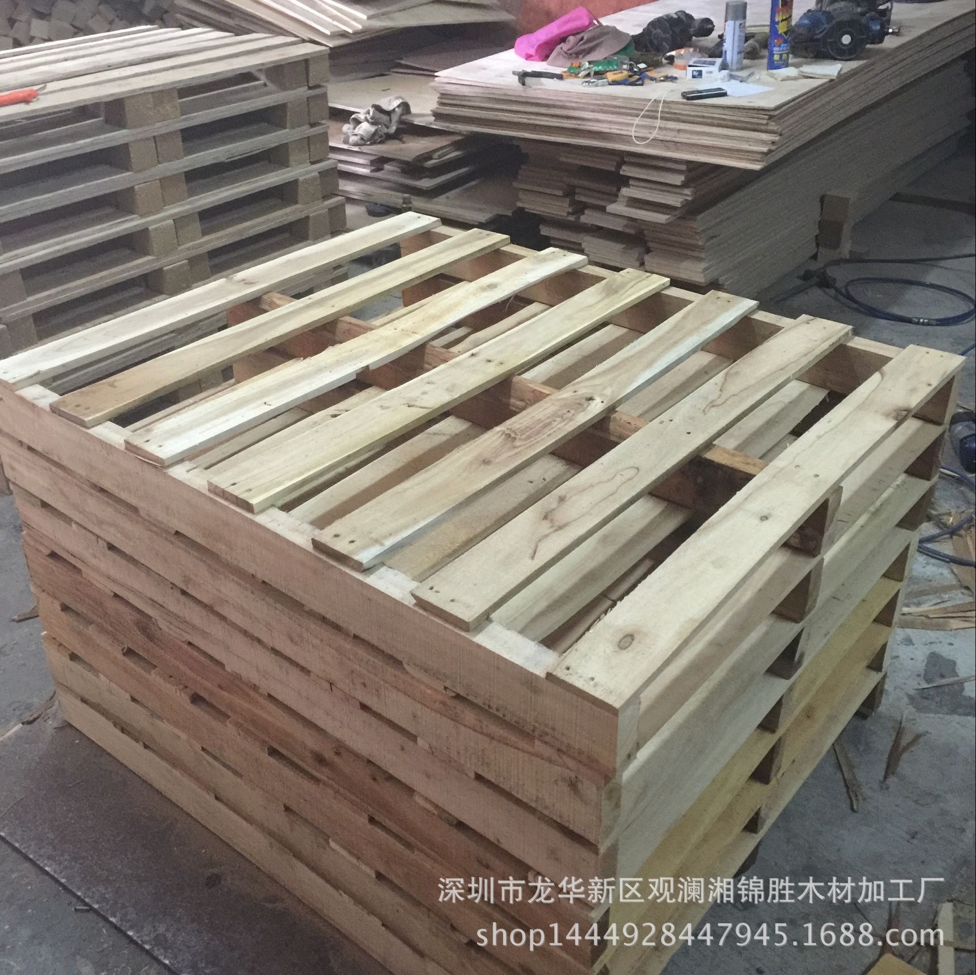 物流打框架用的木头,物流园打木架,木条快递_大山谷图库