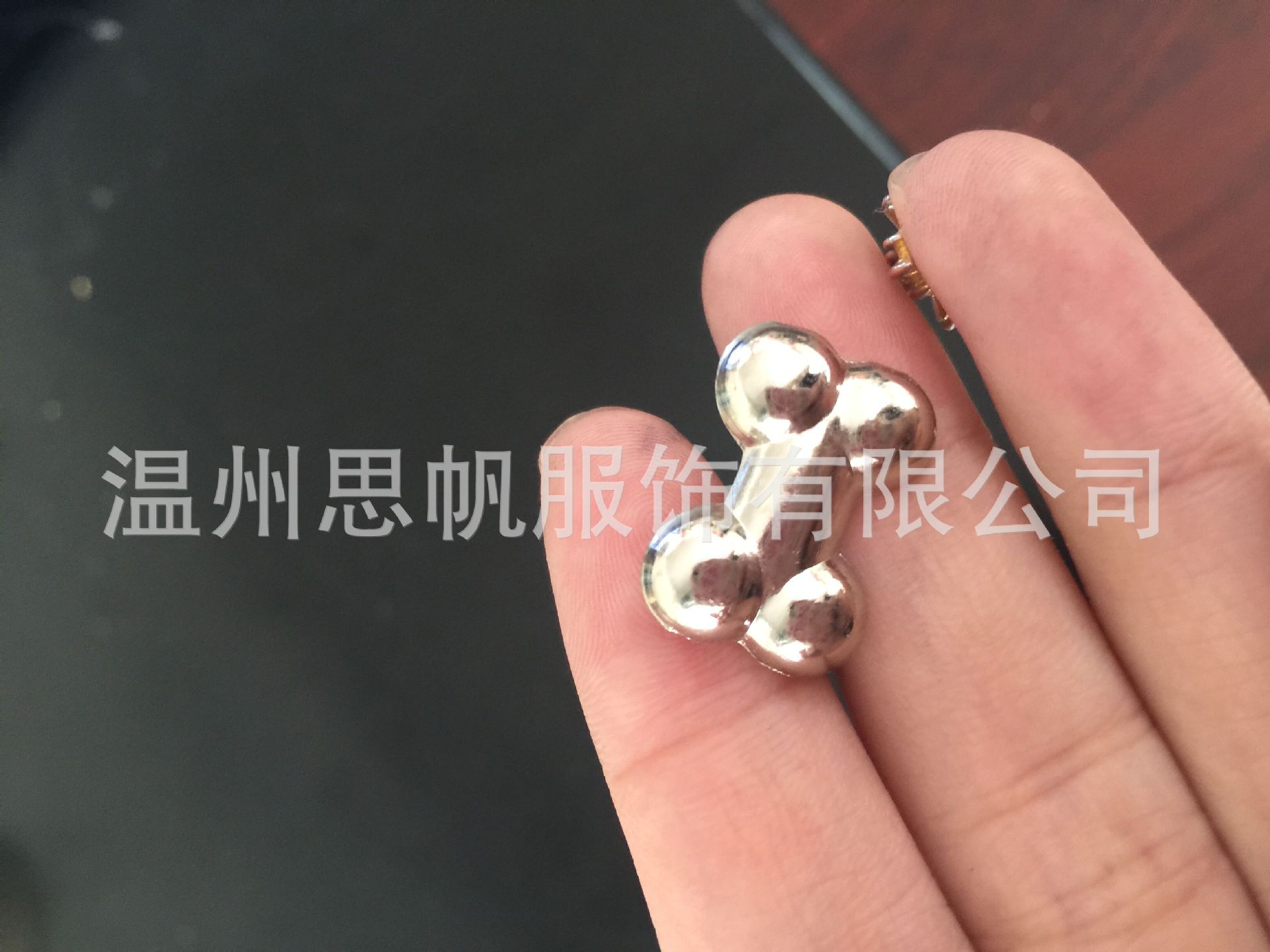现货DIY铆钉锌合金配件小狗骨头铆钉各种规格皮带箱包服饰配件