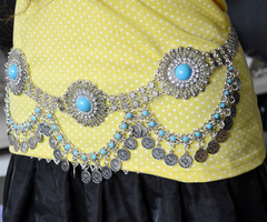 European and American retro belly dance waist chain, exaggerated metal texture coins, diamond-encrusted hollow dance accessories wholesale