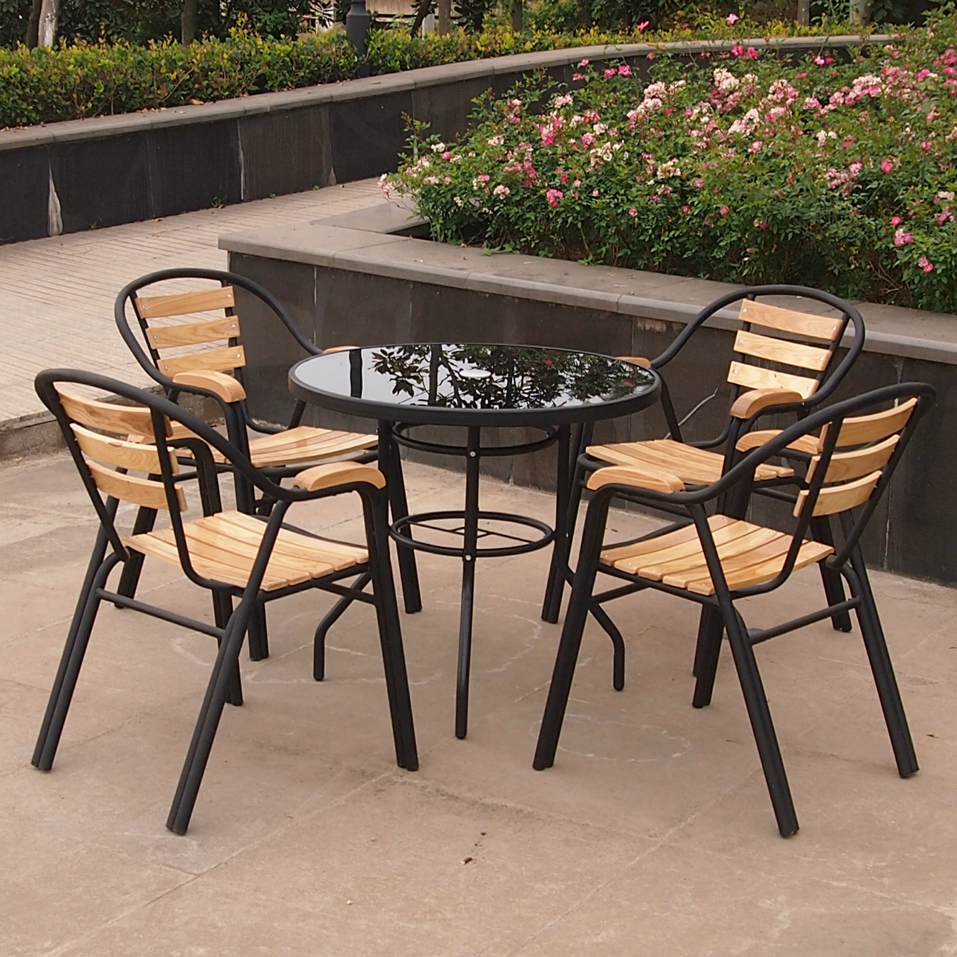 Outdoor tables and chair combination solid wood casual tables and chairs five -piece garden balcony anticorrosive rainfall sunscreen sunscreen tables and chairs