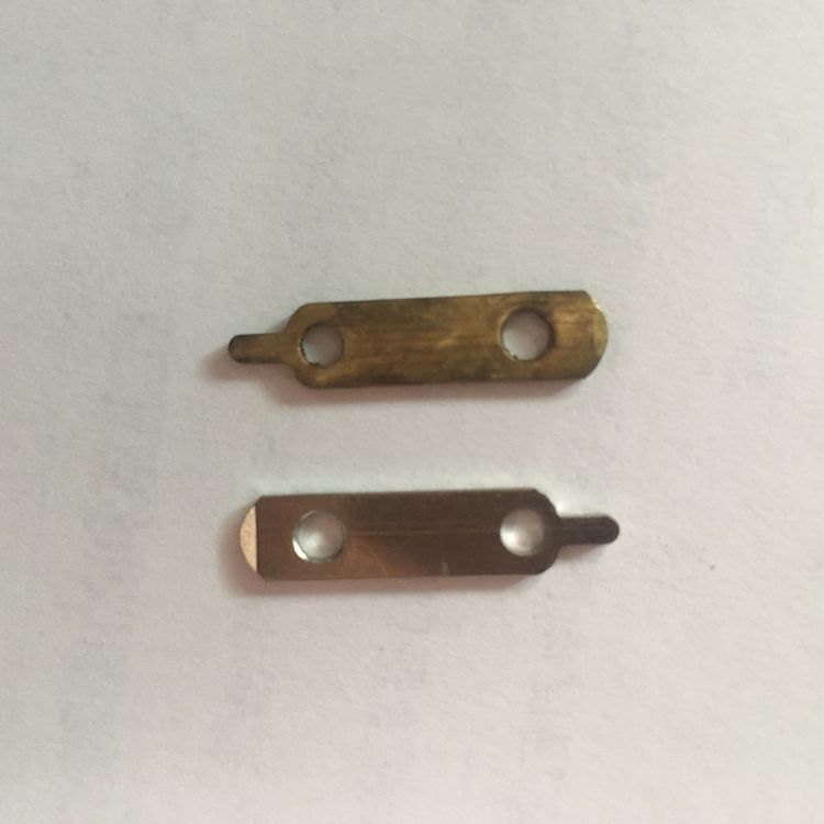 实地厂家直销铁插头脚   铜插头脚   扁形插头