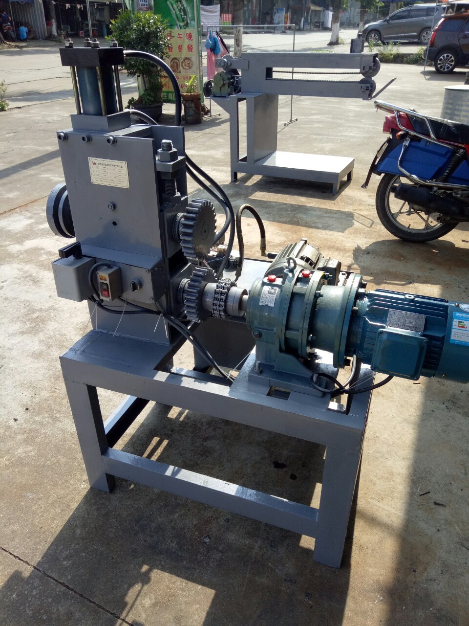 半自动 铁通（桶）切割机切盖机剖桶机开桶机切缝机大油桶开盖机