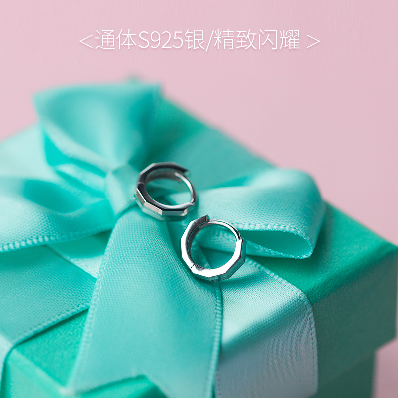 S925 botones de orejas de plata para mujeres y hombres moda personalidad pareja pequeña aretes al por mayor joyería de pendientes de geometría simple E2660