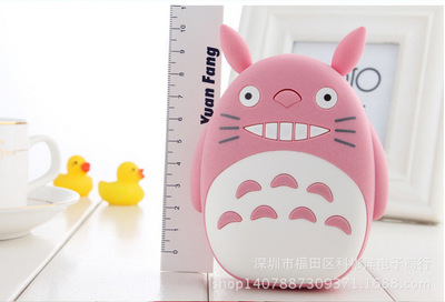 厂家批龙猫新款可爱表情卡通移动电源手机礼品充电宝定制