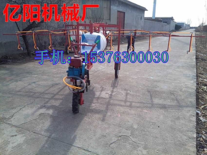 新款喷雾打药机 行走式打药机视频