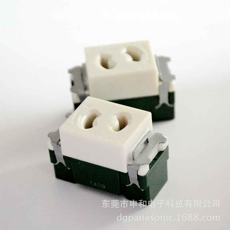 日本Panasonic松下暗装工业插座WN1061工业用机电设备插座15A125V