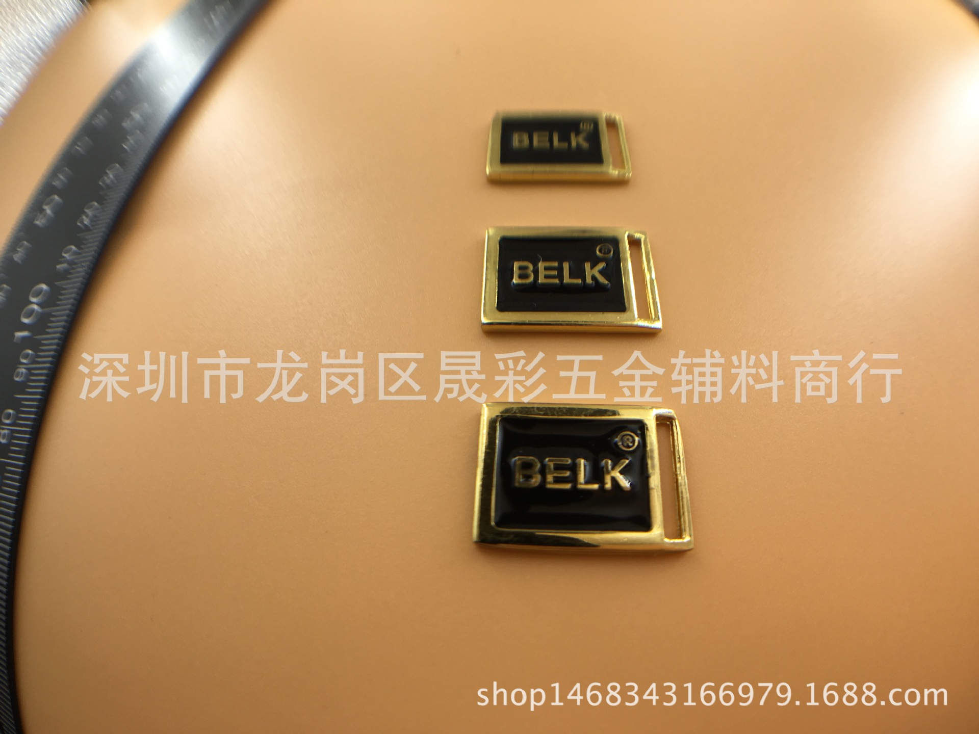 厂家现货手机皮套装饰件 滴胶四方磁扣标 BELK吊牌 欢迎个性金属