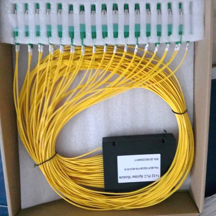 厂家销售分光器PLC1*8161分32分1分64盒式光分路器 正品SCAPC
