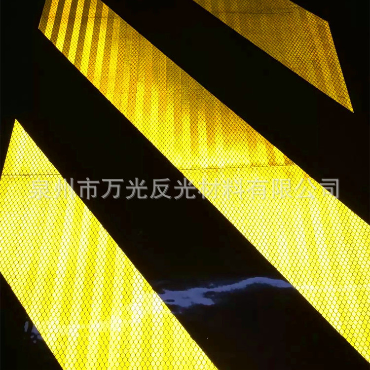 现货供条纹，斜纹红白，黑黄等晶彩格反光膜，广告级双色反光膜