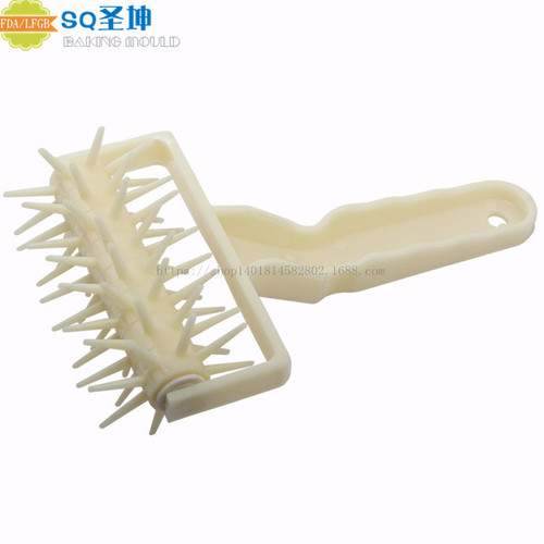 Large plastic wheel rolling pin, pizza hole pin, pie bottom biscuit puncher, dough biscuit roller cutter