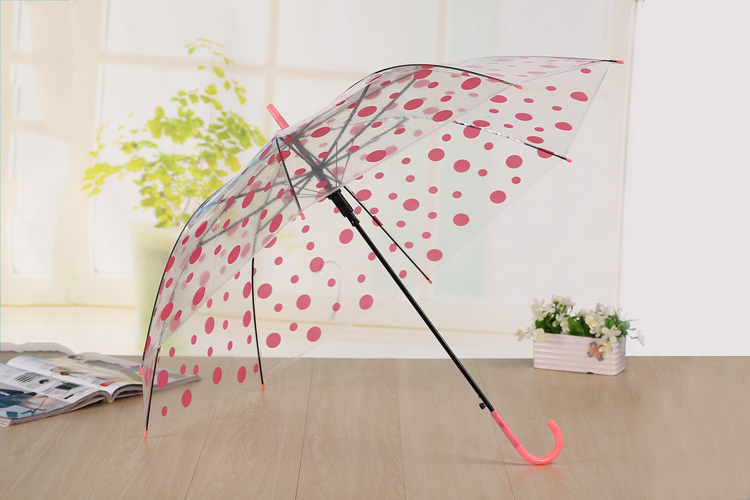高品质的多角度雨伞太阳伞设计VI样机展示模型mockups-变色鱼