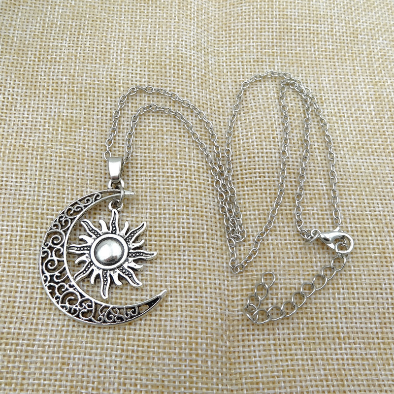 Star, Moon Pattern Retro Star Moon Alloy Plating Women's Pendant Necklace