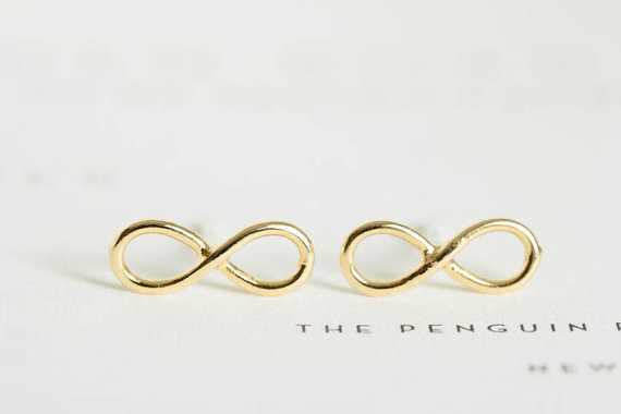 Letter Pattern Unisex Gender Plating Design New Fashion Alphanumeric Earrings Alloy Hollow Characters Gold And Silver Rose Ear Pins Wholesale