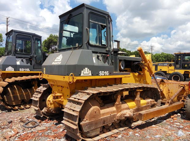 品质保证:优质山推SD16推土机出售,二手山推160/220/320推土机