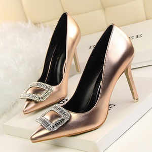 516-8 European and American wind fashion sexy and elegant banquet diamond buckle shoes